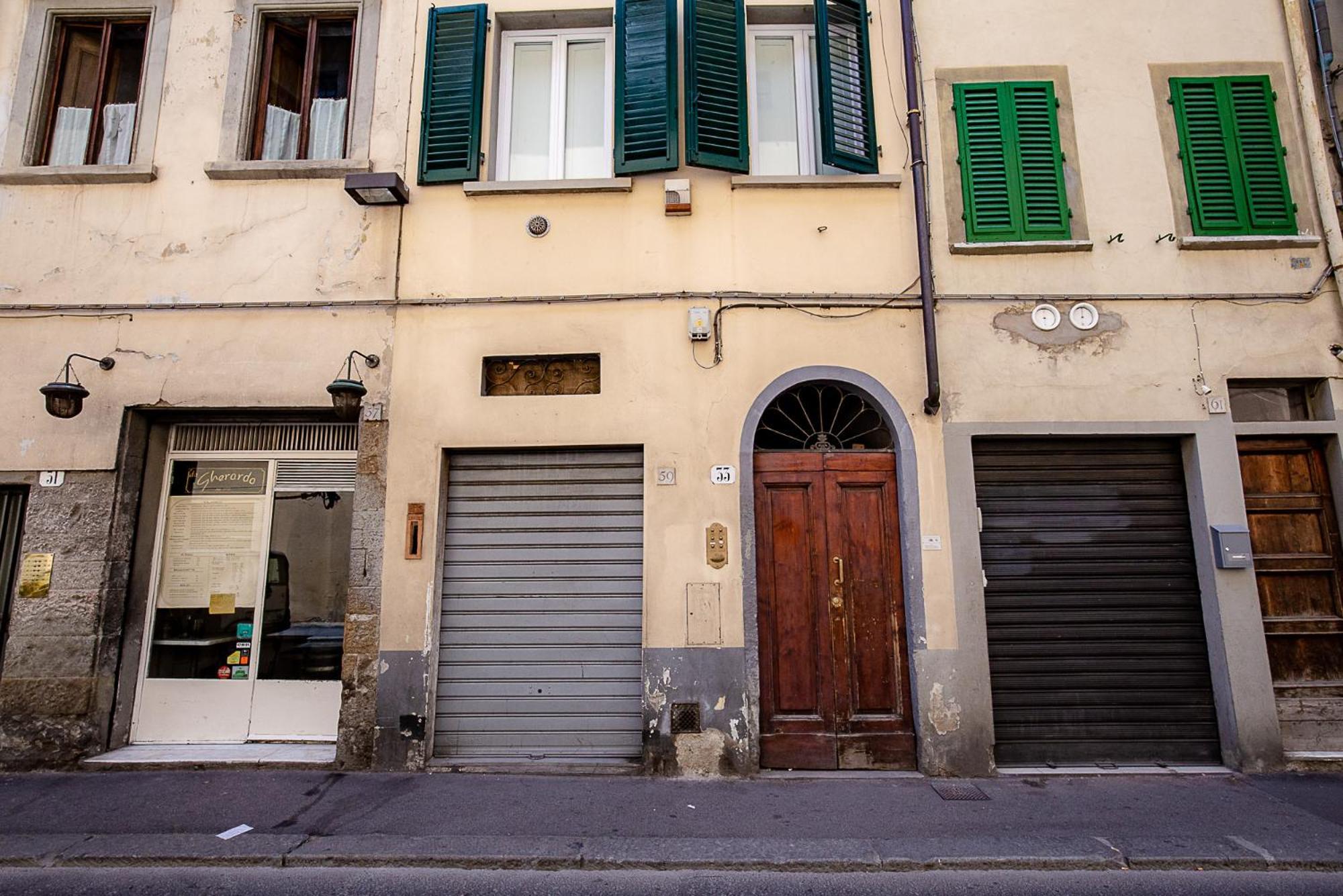 Cozy In San Frediano Apartment